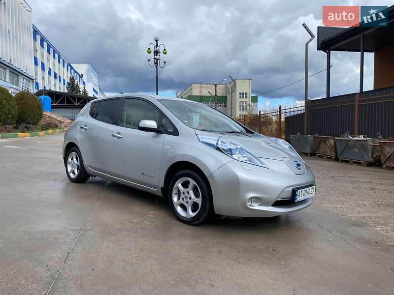 Хэтчбек Nissan Leaf 2012 в Ивано-Франковске