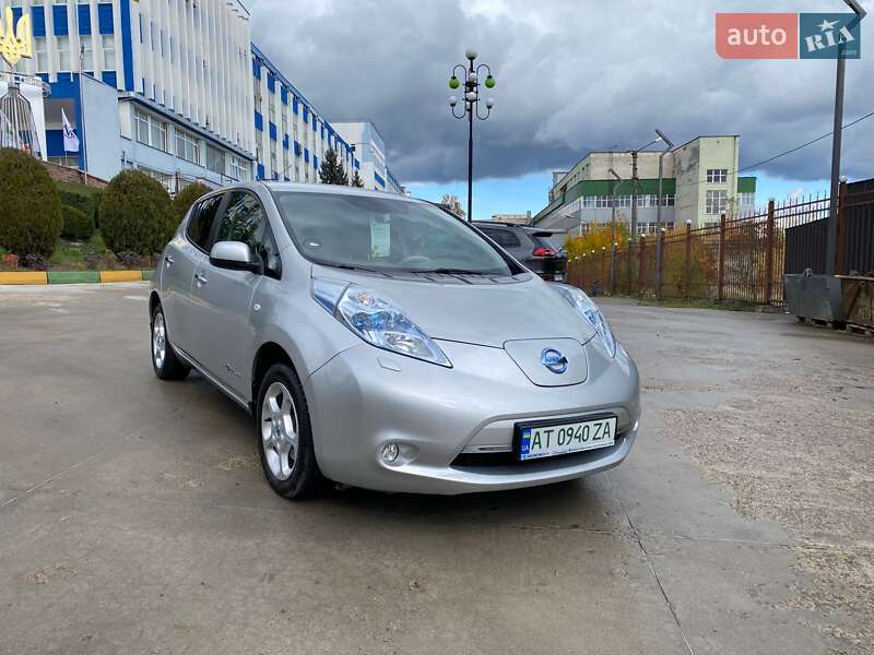Хэтчбек Nissan Leaf 2012 в Ивано-Франковске