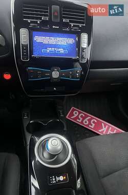 Хэтчбек Nissan Leaf 2015 в 