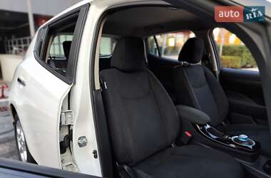 Хэтчбек Nissan Leaf 2014 в 