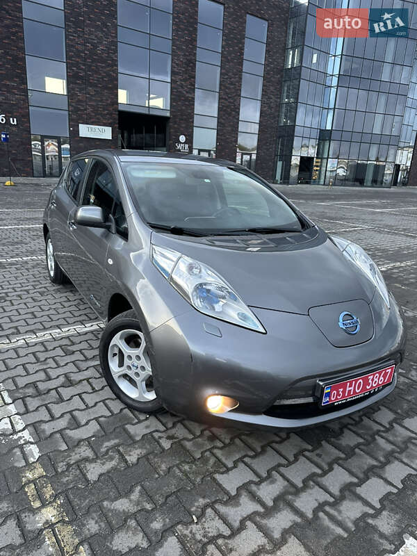 Хэтчбек Nissan Leaf 2013 в Черновцах