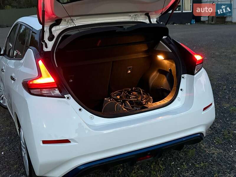 Хэтчбек Nissan Leaf 2020 в Николаеве