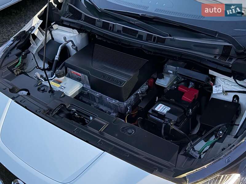 Хэтчбек Nissan Leaf 2020 в Николаеве