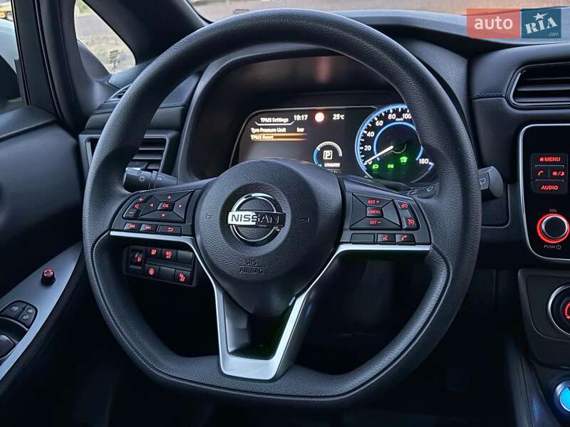 Хэтчбек Nissan Leaf 2020 в Николаеве