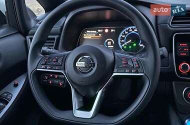 Хэтчбек Nissan Leaf 2020 в 