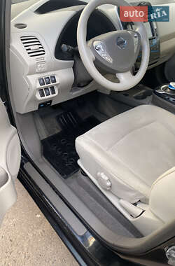 Хэтчбек Nissan Leaf 2012 в Ровно
