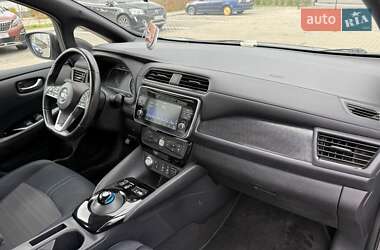 Хэтчбек Nissan Leaf 2019 в 