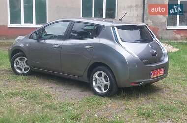 Хэтчбек Nissan Leaf 2014 в 
