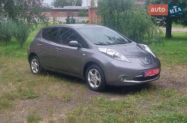 Хэтчбек Nissan Leaf 2014 в 