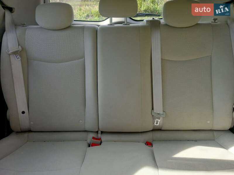 Хэтчбек Nissan Leaf 2012 в Хмельницком