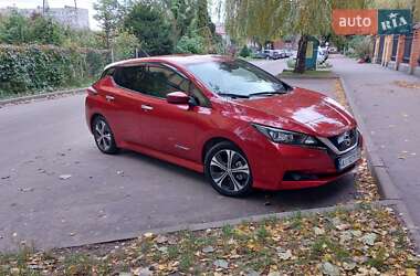 Хэтчбек Nissan Leaf 2018 в 