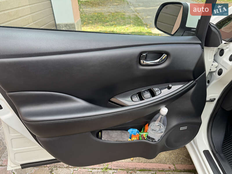 Хэтчбек Nissan Leaf 2015 в Херсоне фото 8 Хэтчбек Nissan Leaf 2015 в Херсоне