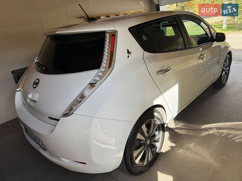 Хэтчбек Nissan Leaf 2015 в Херсоне фото 31 Хэтчбек Nissan Leaf 2015 в Херсоне