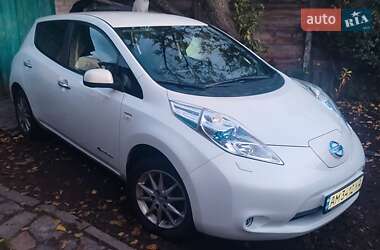 Хетчбек Nissan Leaf 2014 в Коростишеві