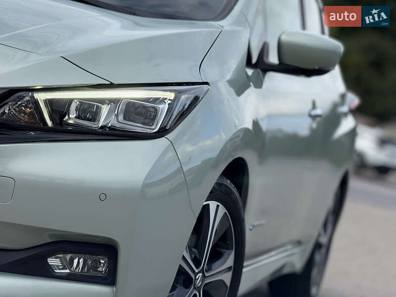 Хетчбек Nissan Leaf 2018 в Дрогобичі