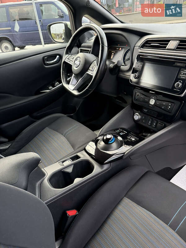 Хетчбек Nissan Leaf 2018 в Дрогобичі