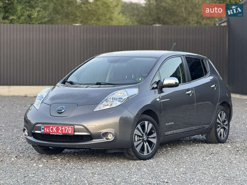 Хетчбек Nissan Leaf 2013 в Дрогобичі