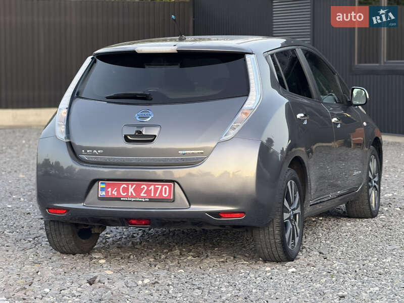 Хетчбек Nissan Leaf 2013 в Дрогобичі