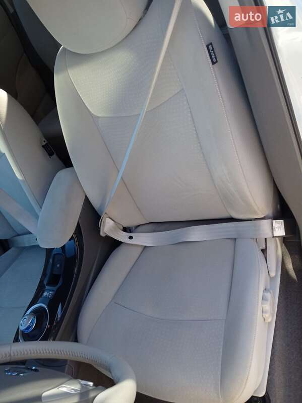 Хэтчбек Nissan Leaf 2012 в Коломые фото 14 Хэтчбек Nissan Leaf 2012 в Коломые