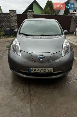 Хэтчбек Nissan Leaf 2015 в Киеве
