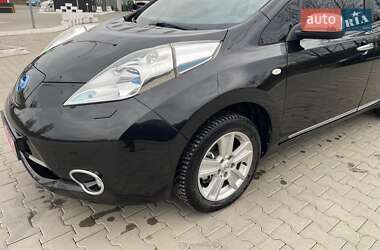 Хетчбек Nissan Leaf 2013 в Чернівцях