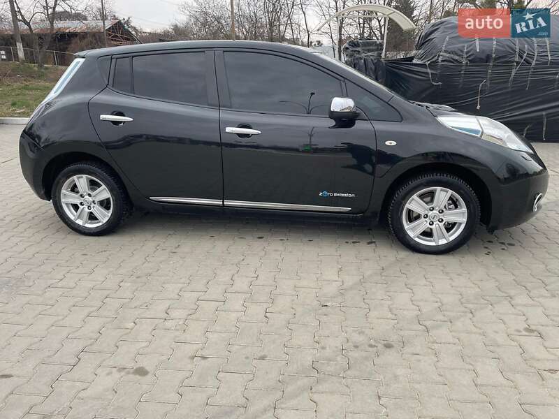 Хетчбек Nissan Leaf 2013 в Чернівцях фото 8 Хетчбек Nissan Leaf 2013 в Чернівцях