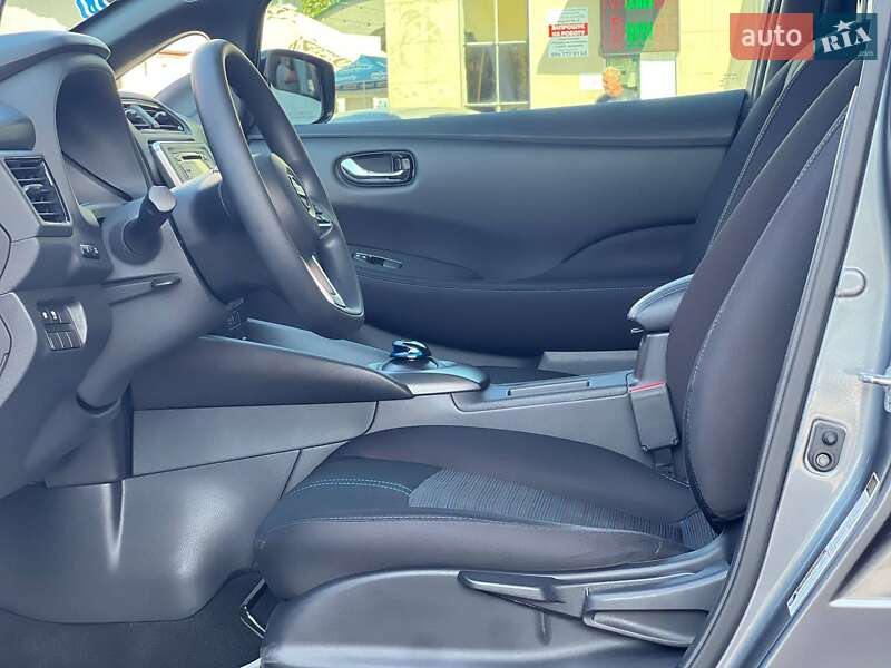 Хэтчбек Nissan Leaf 2018 в Одессе