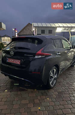 Хэтчбек Nissan Leaf 2019 в 