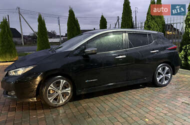 Хэтчбек Nissan Leaf 2019 в 