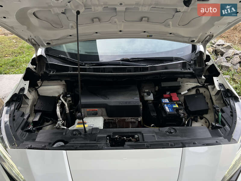 Хэтчбек Nissan Leaf 2018 в Виннице фото 29 Хэтчбек Nissan Leaf 2018 в Виннице