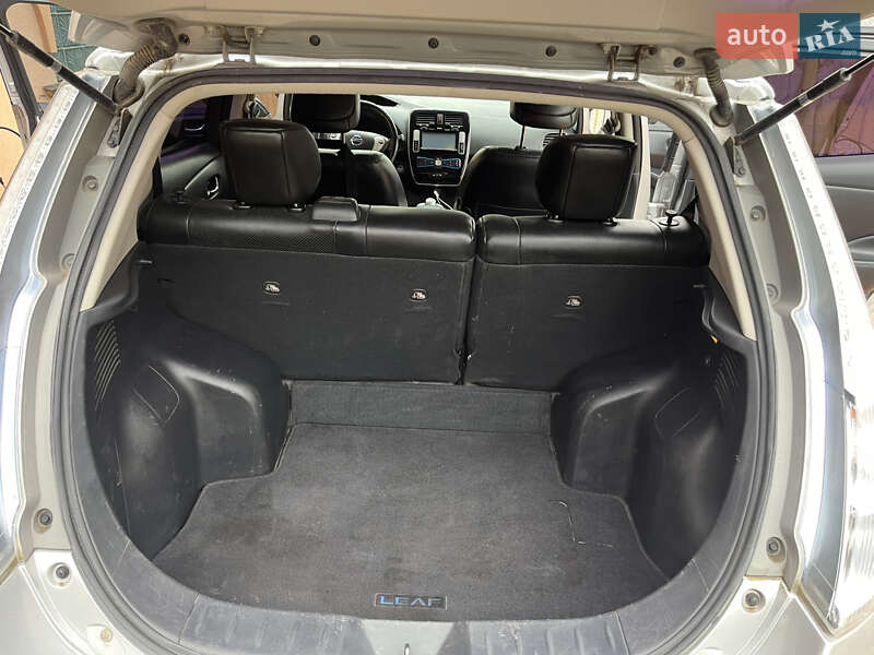 Хэтчбек Nissan Leaf 2013 в Буске фото 14 Хэтчбек Nissan Leaf 2013 в Буске