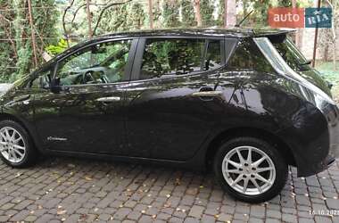 Хэтчбек Nissan Leaf 2015 в 