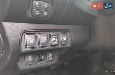 Хэтчбек Nissan Leaf 2015 в 