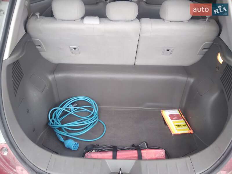 Хэтчбек Nissan Leaf 2013 в Луцке фото 15 Хэтчбек Nissan Leaf 2013 в Луцке