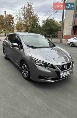 Хэтчбек Nissan Leaf 2019 в 