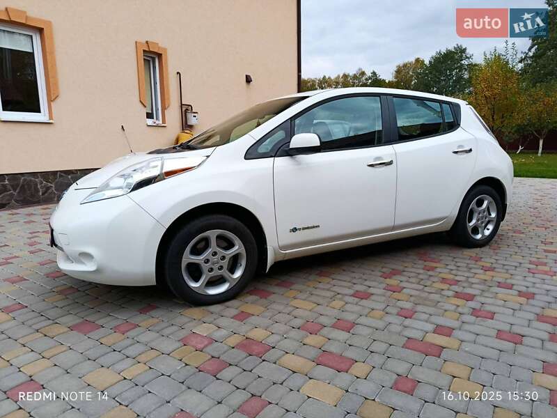Хетчбек Nissan Leaf 2013 в Івано-Франківську