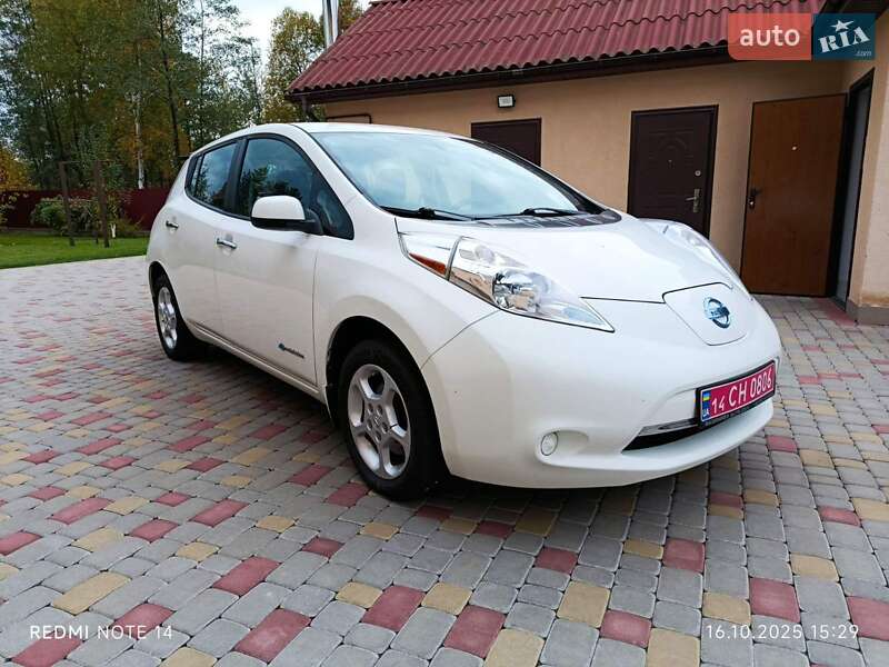 Хетчбек Nissan Leaf 2013 в Івано-Франківську