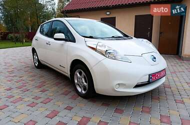 Хэтчбек Nissan Leaf 2013 в 