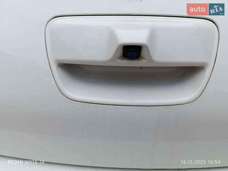 Хетчбек Nissan Leaf 2013 в Івано-Франківську