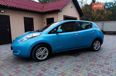 Хэтчбек Nissan Leaf 2013 в 