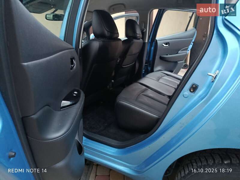 Хетчбек Nissan Leaf 2013 в Івано-Франківську