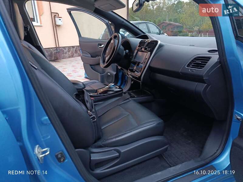 Хетчбек Nissan Leaf 2013 в Івано-Франківську