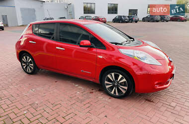 Хэтчбек Nissan Leaf 2016 в 