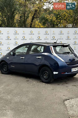 Хэтчбек Nissan Leaf 2016 в 