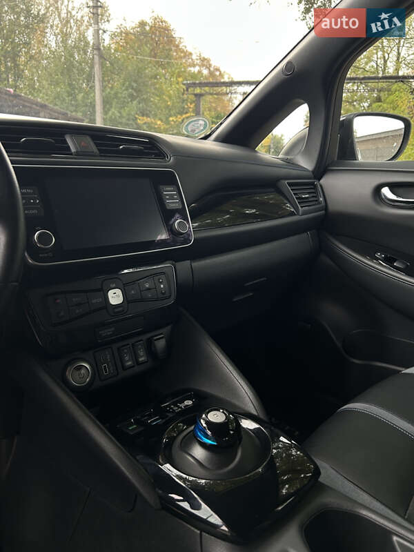 Хэтчбек Nissan Leaf 2023 в Днепре фото 19 Хэтчбек Nissan Leaf 2023 в Днепре