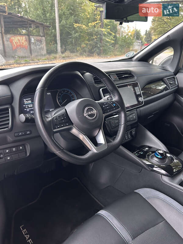Хэтчбек Nissan Leaf 2023 в Днепре фото 27 Хэтчбек Nissan Leaf 2023 в Днепре