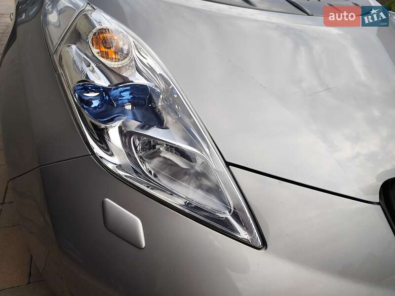 Хэтчбек Nissan Leaf 2016 в Ровно