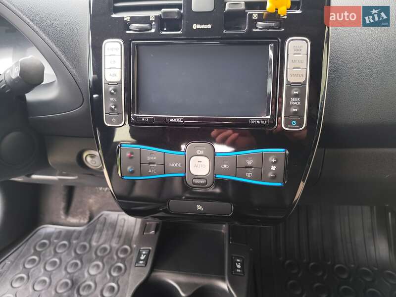 Хэтчбек Nissan Leaf 2016 в Ровно