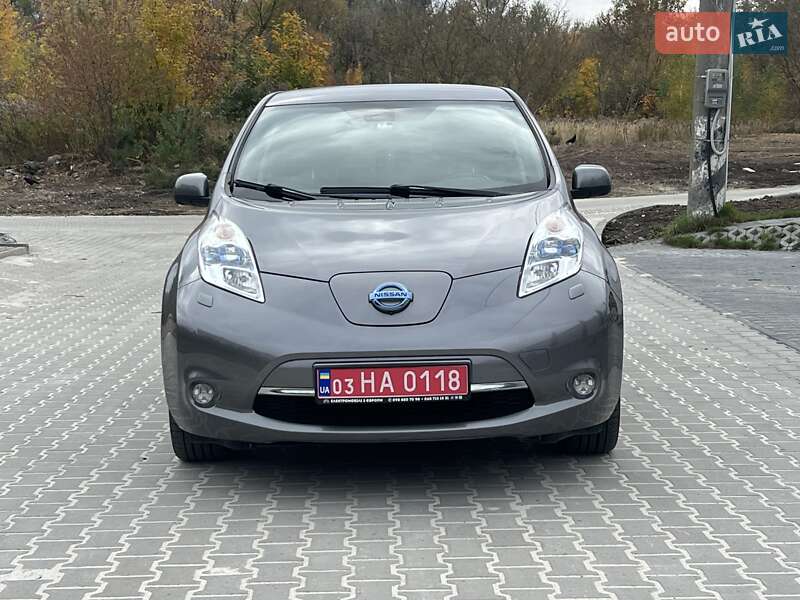 Хетчбек Nissan Leaf 2015 в Рівному