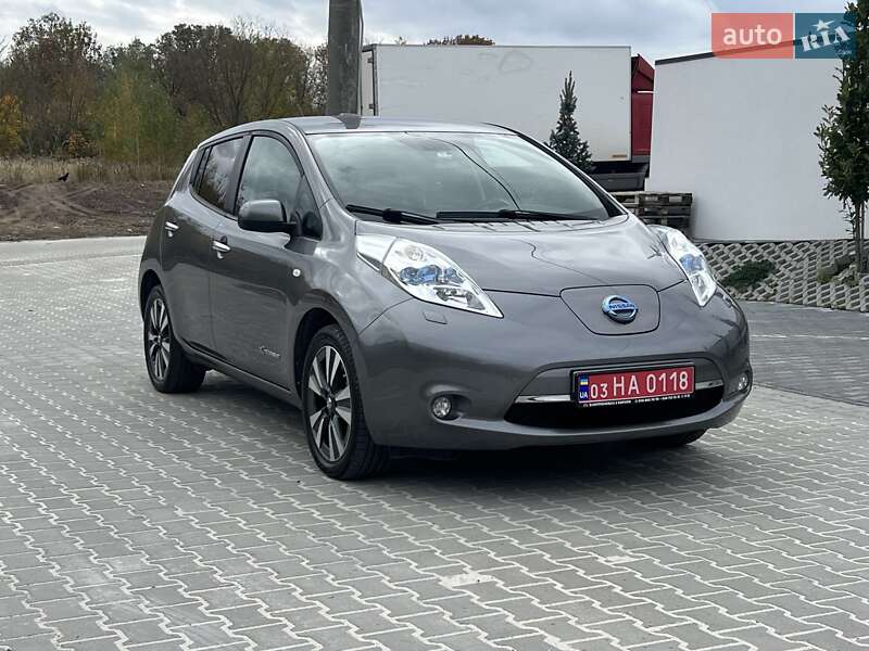 Хетчбек Nissan Leaf 2015 в Рівному